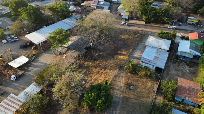 Venta de Lote Comercial Estratégico en Huacas Centro