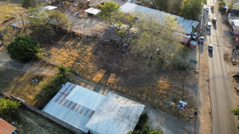 Venta de Lote Comercial Estratégico en Huacas Centro