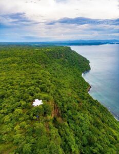 Massive oceanfront development land for sale in Golfo de Papagayo Costa Rica with dramatic cliffs and lush forest