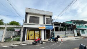 Two story commercial building for sale in Nicoya center near central park