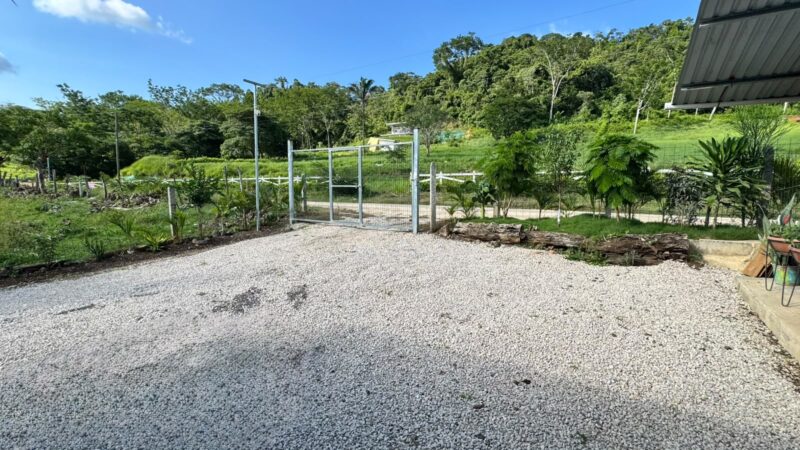 Casa en Venta en Hojancha | Propiedad de 600 m² con Local Comercial Activo