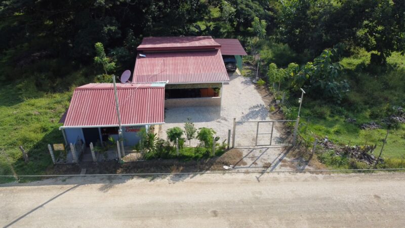 Casa en Venta en Hojancha | Propiedad de 600 m² con Local Comercial Activo